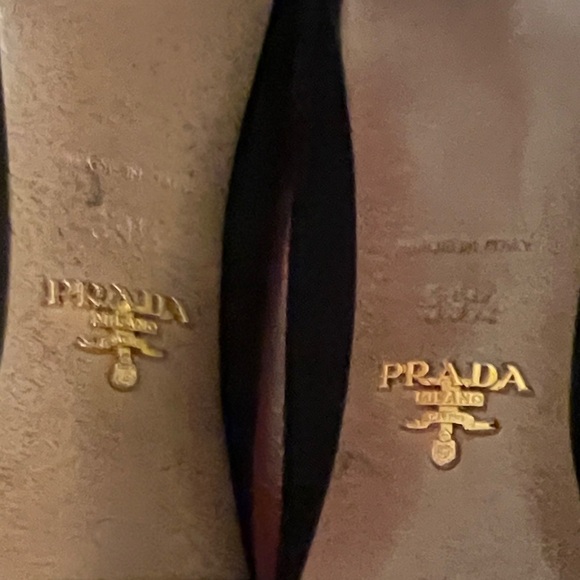 Elegant Black Women's Heels - Picture 2 of 6